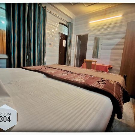 Shri Ganga View Guest House Risikés Kültér fotó