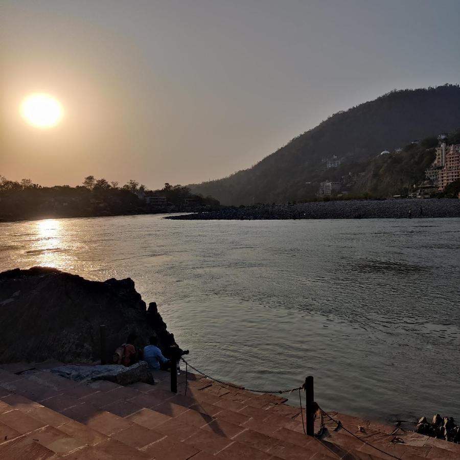 Shri Ganga View Guest House Risikés Kültér fotó