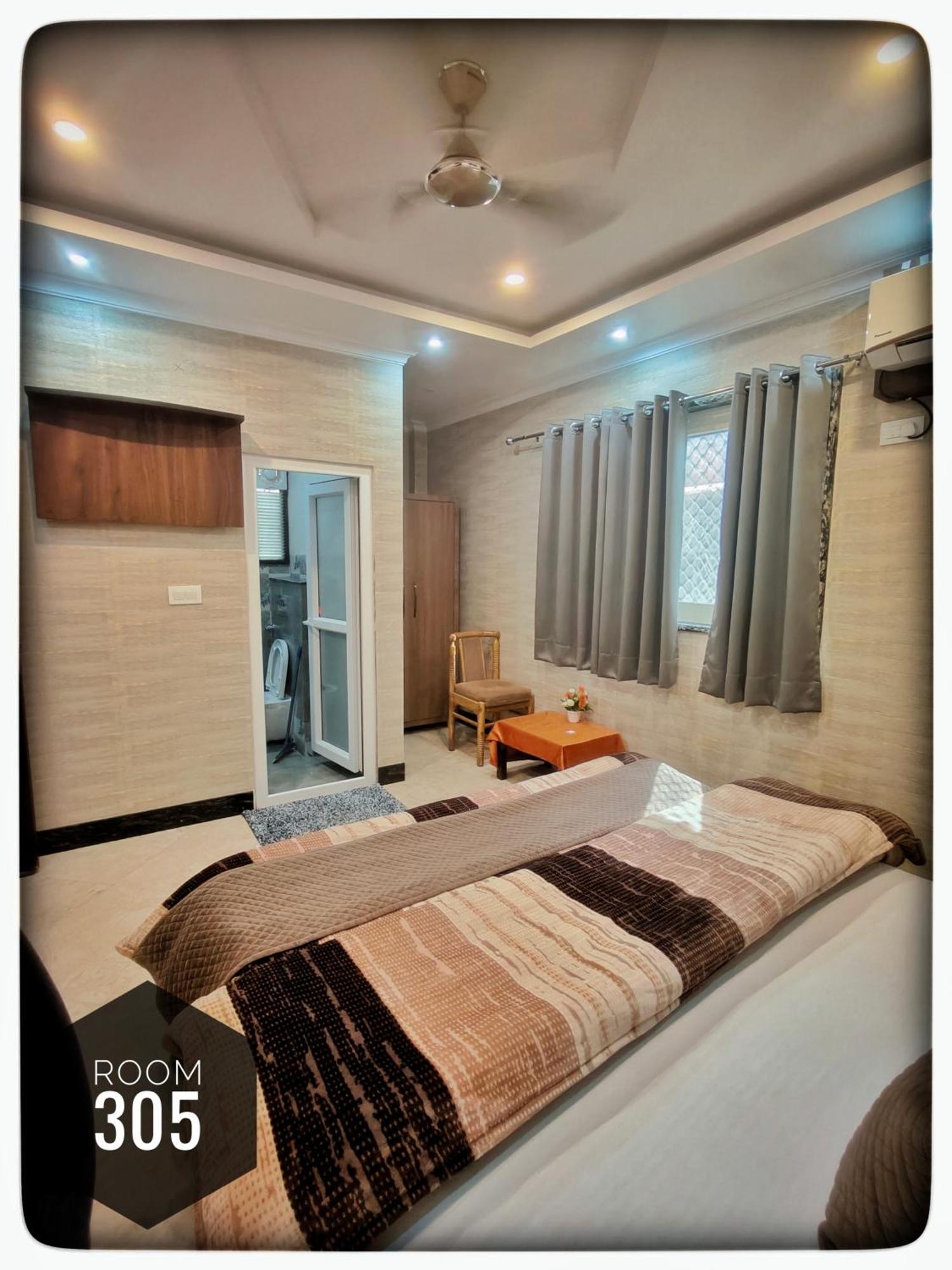 Shri Ganga View Guest House Risikés Kültér fotó